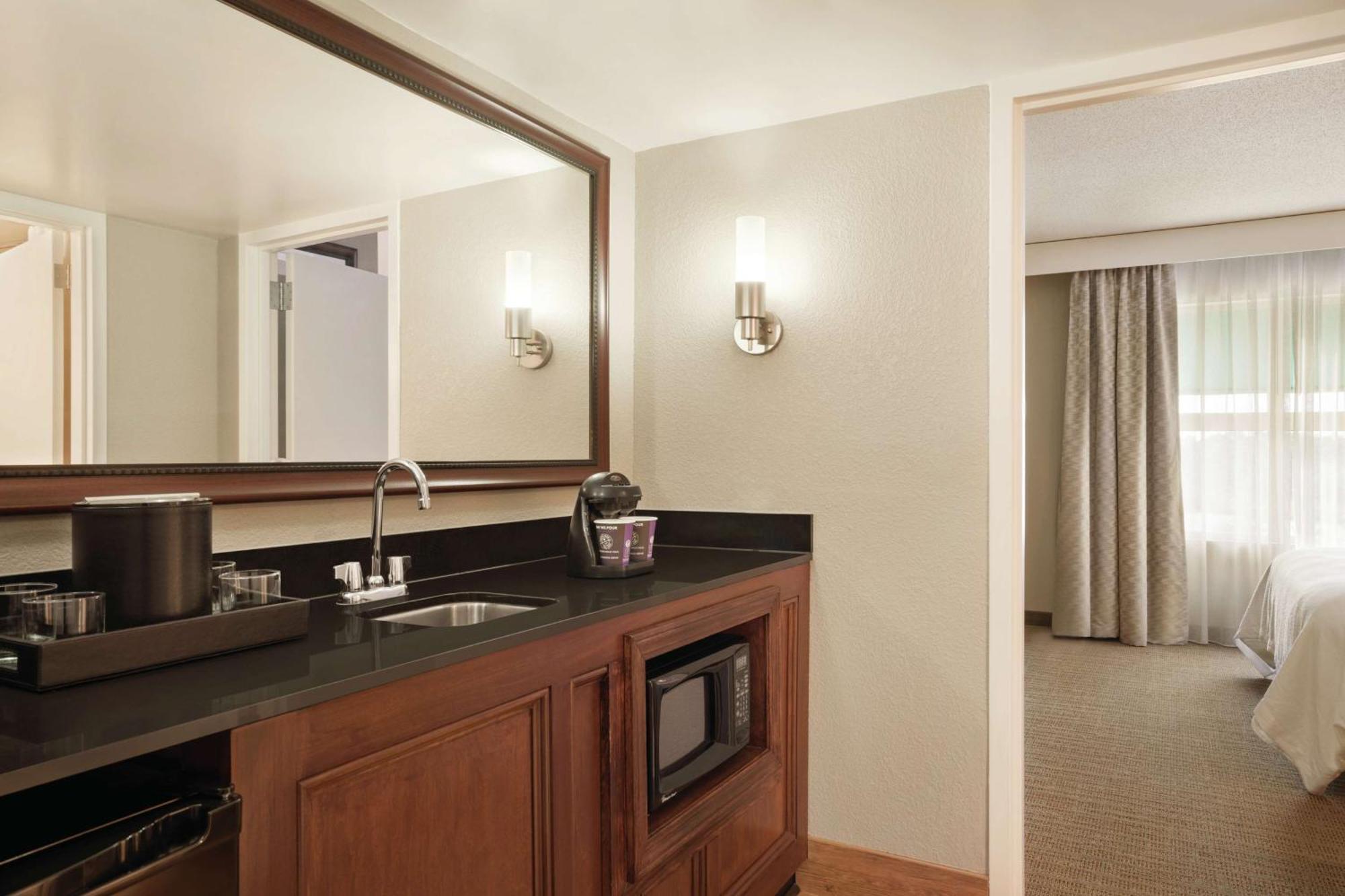 Embassy Suites Brunswick Buitenkant foto